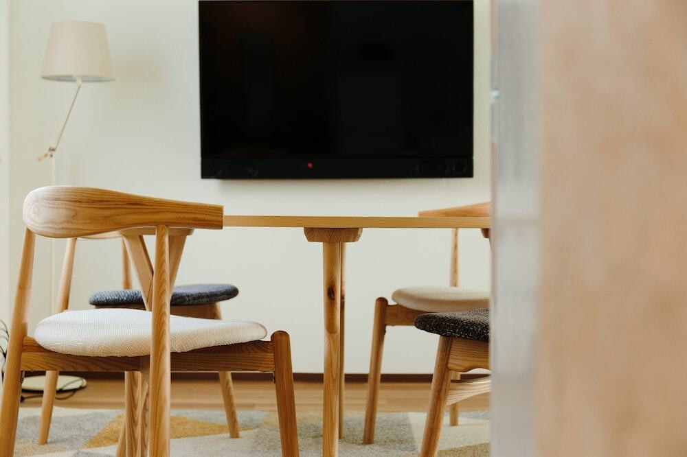 客室内のダイニングエリア