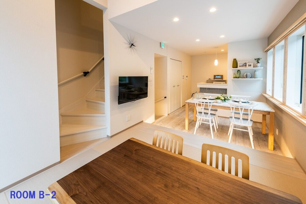 客室内のダイニングエリア