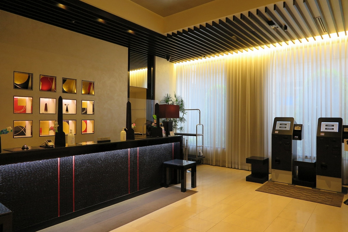 小ぢんまりとしたロビーは、ちょっとお洒落