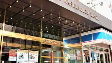 施設の入り口 / 11