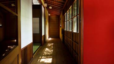 「雲のゆくへ」の廊下 / 5