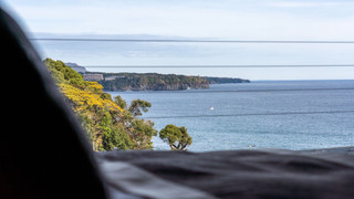 [401] 露天風呂付 キングサイズベッドルーム / 45平米(禁煙) : 食事処