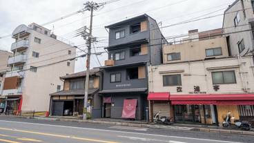 施設の正面 / 1
