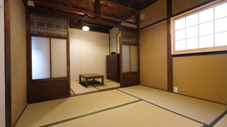 (101室) 1階 4人部屋 (個室、専用トイレ、シャワー付)