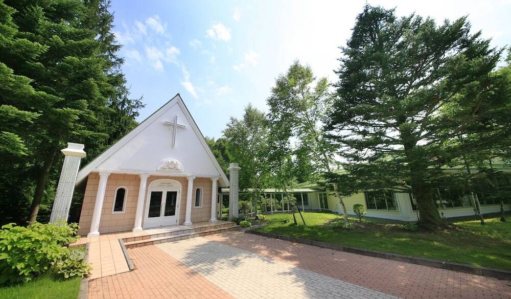 美しい中庭や
チャペルを眺めて / 2