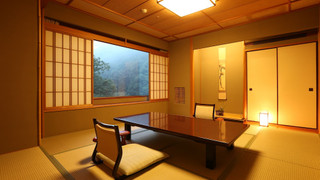 和洋室(庭の棟)