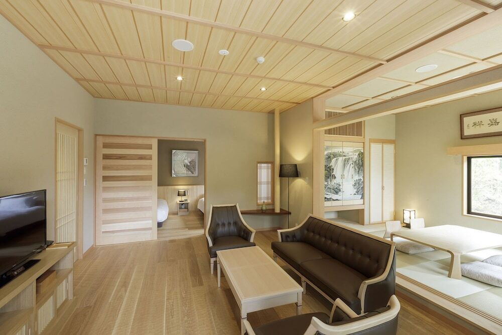 全室「美人の湯」の温泉付き。夜はシェフ渾身のフレンチで乾杯！3424163