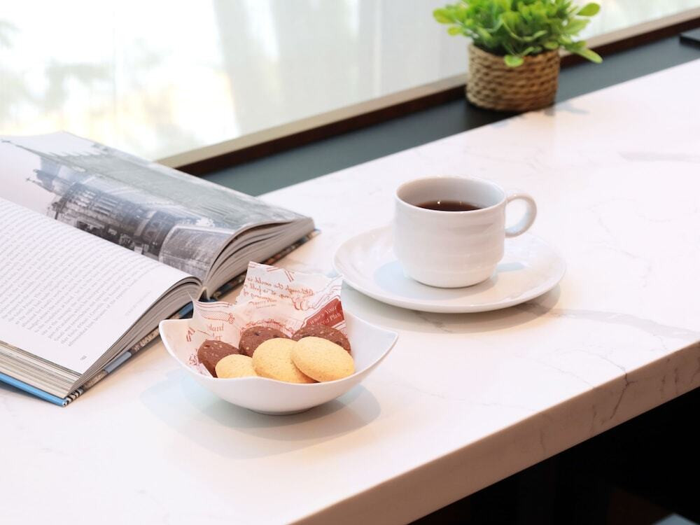 ラウンジ