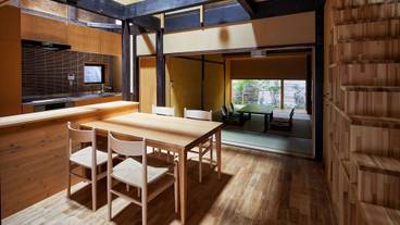 客室内のダイニングエリア / 7