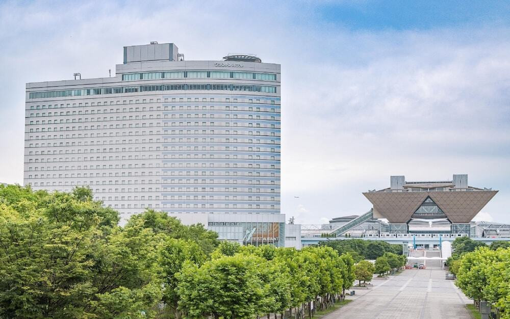 外観と東京ビッグサイト