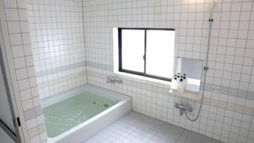 屋内スパ浴槽 / 1