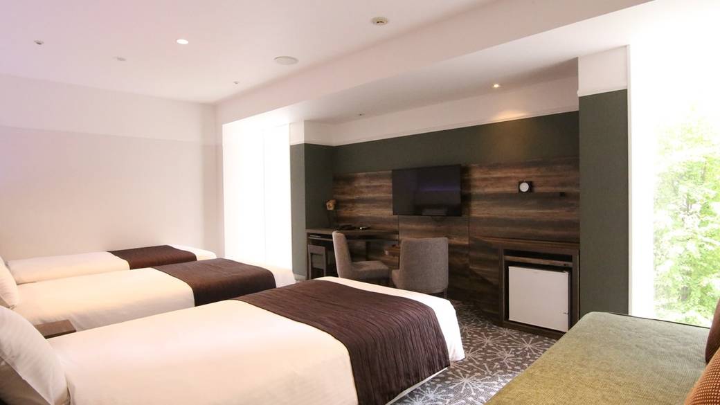 デラックストリプル / 4