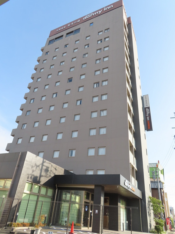 周りに高い建物がないので どの部屋からも眺望がいいです