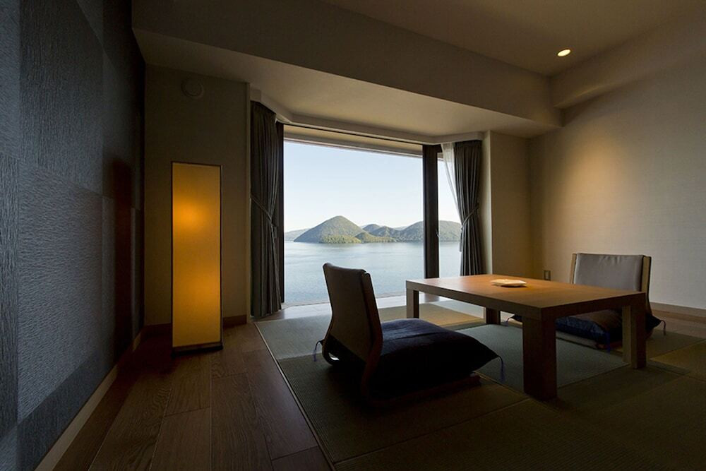 天空露天風呂が魅力！カップルも家族も楽しめる高級ホテル4287895