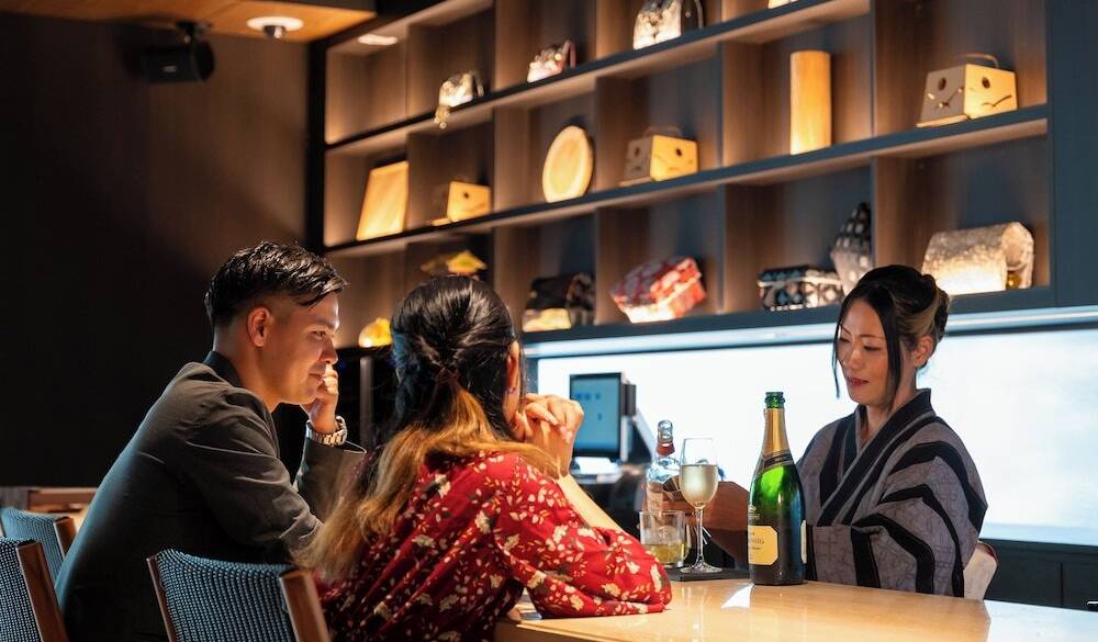 バー 「The Coner」① / 1