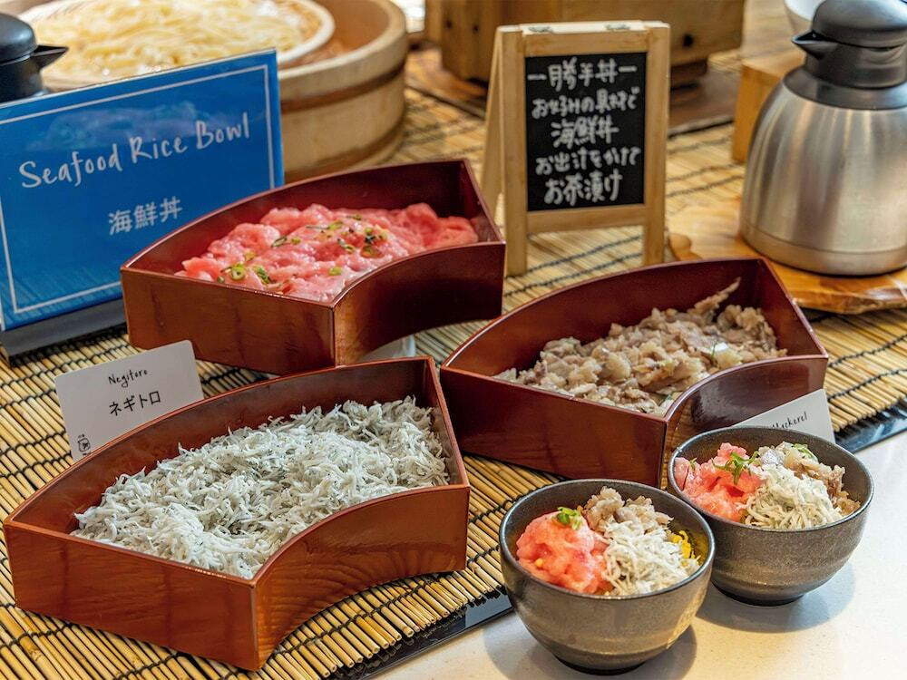 ビュッフェ 海鮮丼コーナー