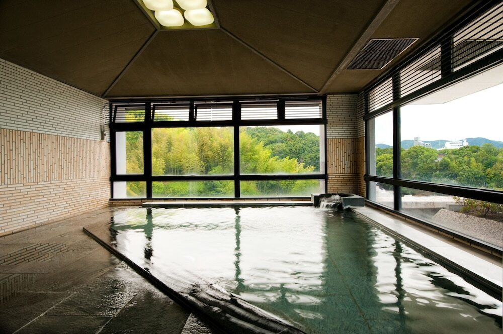 エステと温泉があるホテルで心も体もリラックス 3639739