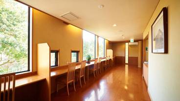 ロビー応接スペース / 3