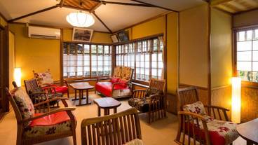 ロビー応接スペース / 2