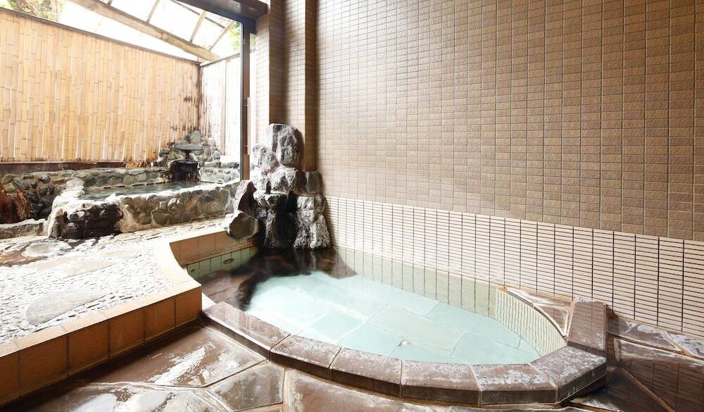 貸切風呂 石風呂 / 3