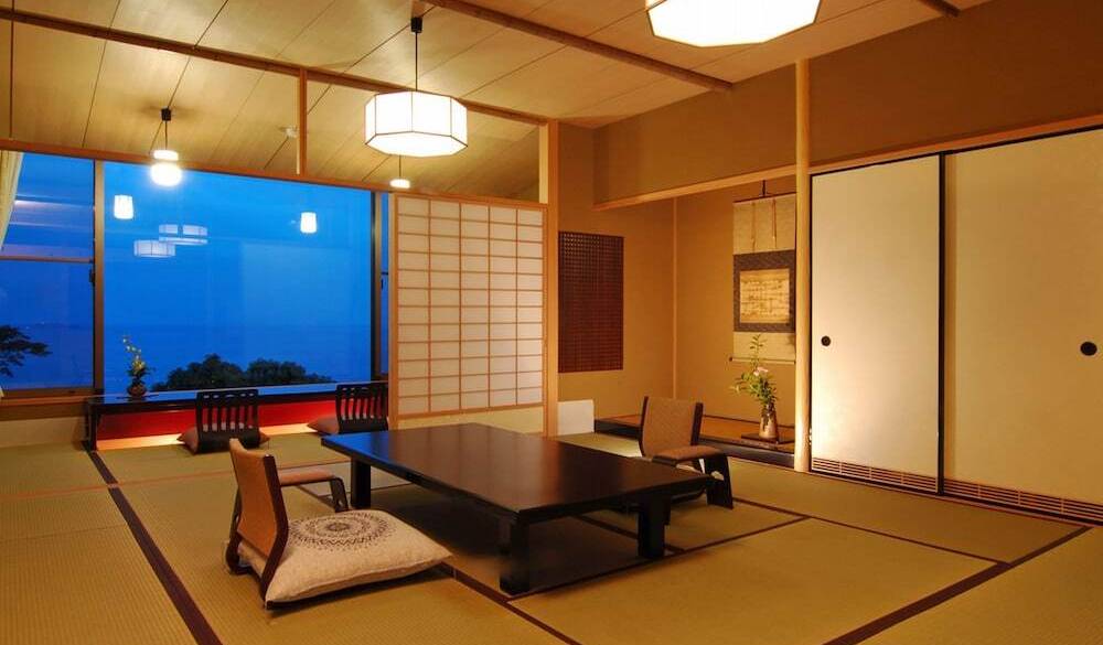 海や緑に癒されて。
旅心をくすぐる客室 / 2