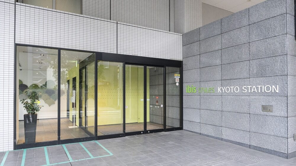 施設の入り口