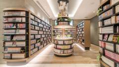 クインテッサホテル大阪心斎橋 Comic＆Books