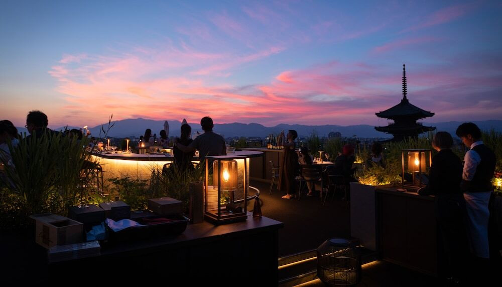 明治期の小学校を利用したラグジュアリーなホテル3528556