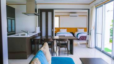 客室内のダイニングエリア / 5