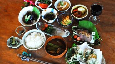 食事・飲み物 / 9