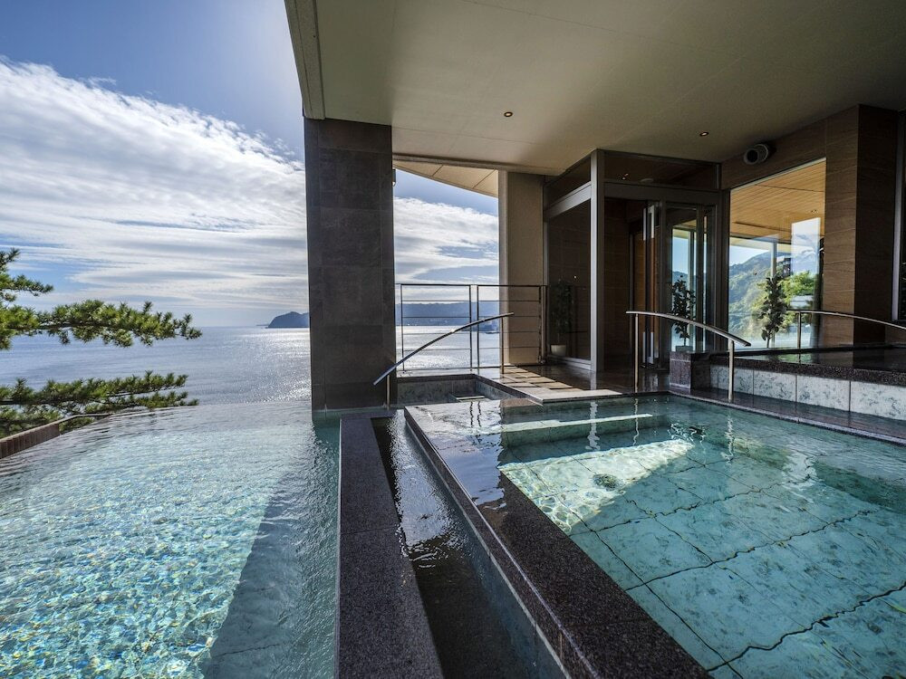 絶景インフィニティ露天風呂で開放感に満たされて4036382