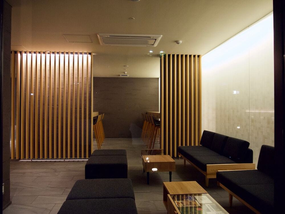 ロビーラウンジ