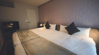 クワッドダブルベッドスイート