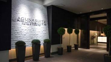 施設の入り口 / 19