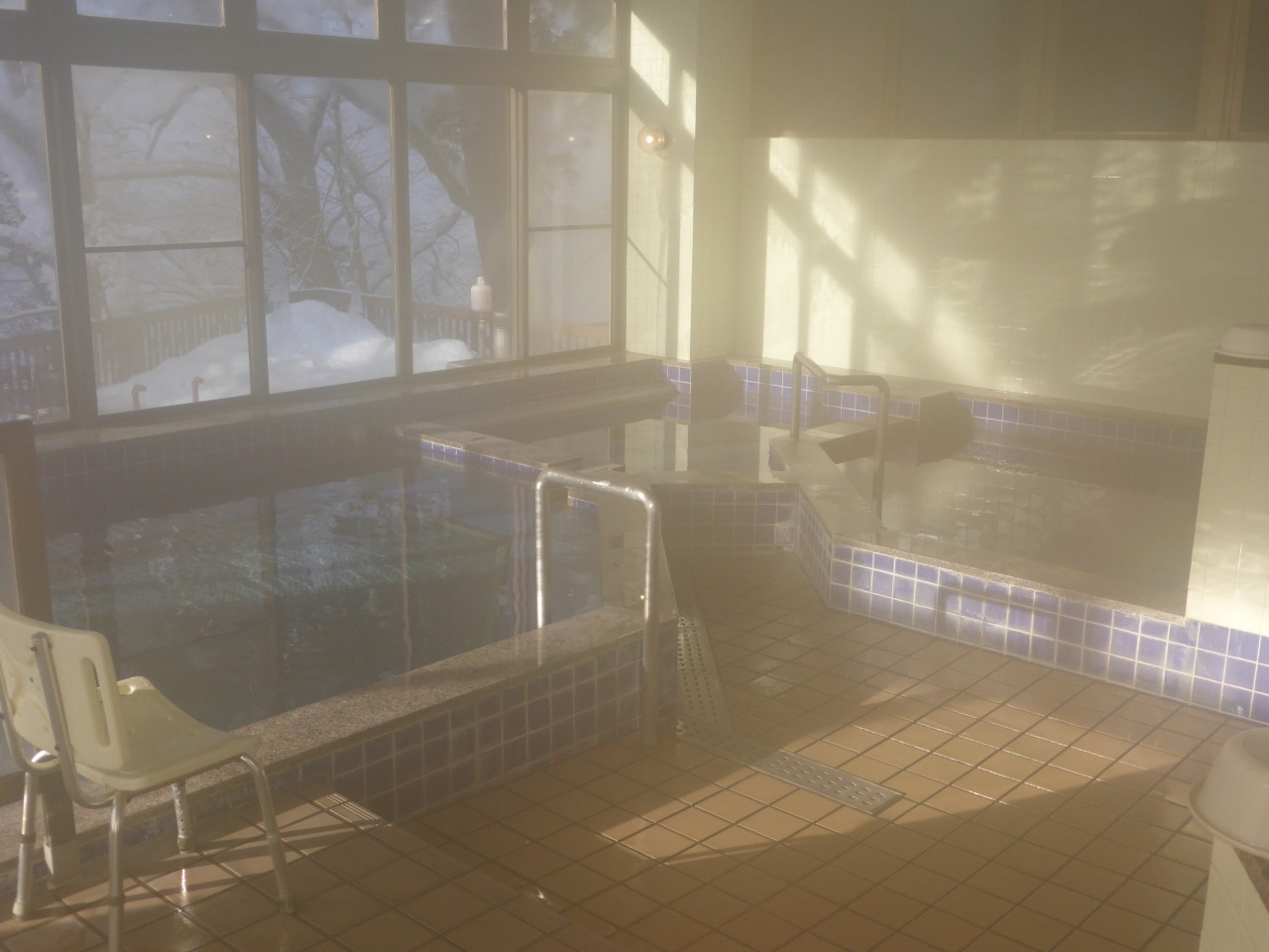 広々していて開放的「うえの湯」1816515