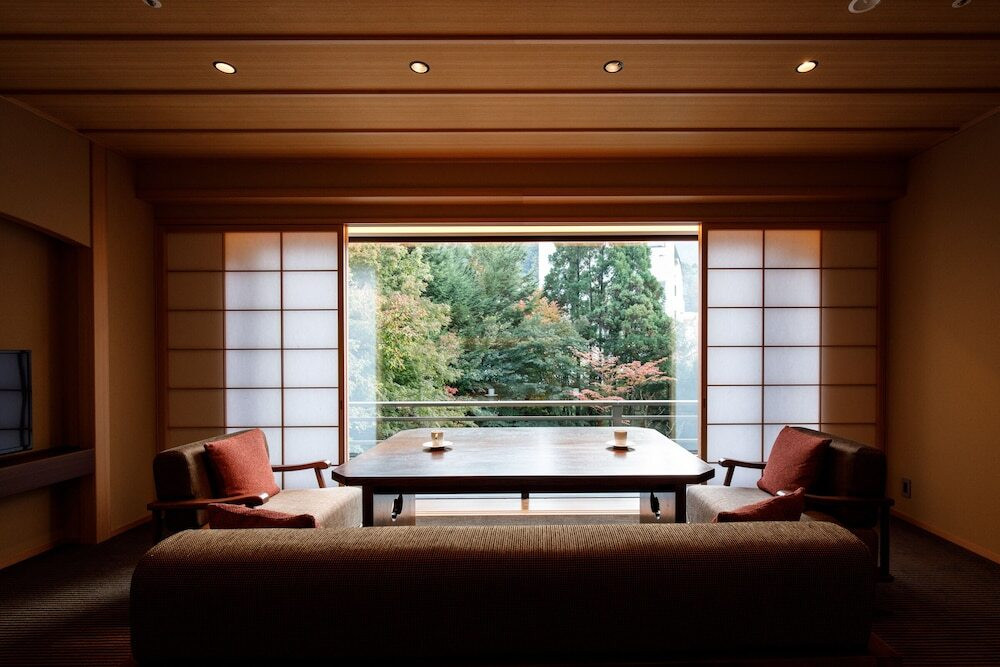 創業明治元年。13歳以上限定で大人が癒される老舗宿4248739