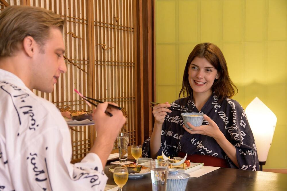 旅館のお食事処