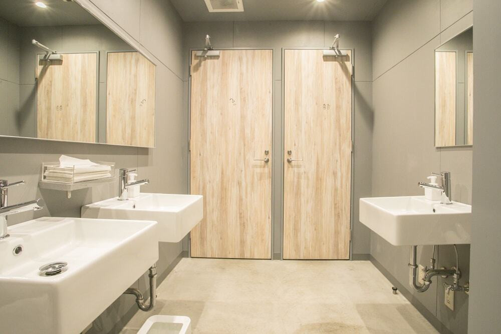 バスルームのシャワー