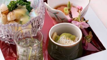 食事・飲み物 / 3