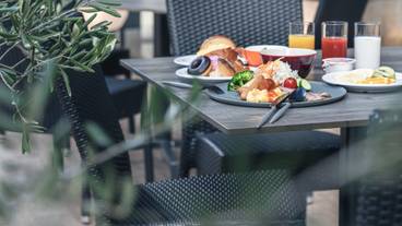 ザ ロイヤルパーク キャンバス 神戸三宮（ザ ロイヤルパーク キャンバス コウベサンノミヤ） / 1