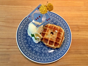 「風味絶佳」料理 1084912 焼き立てワッフルです。