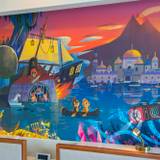 "ディスカバー"客室壁紙一例 / 5