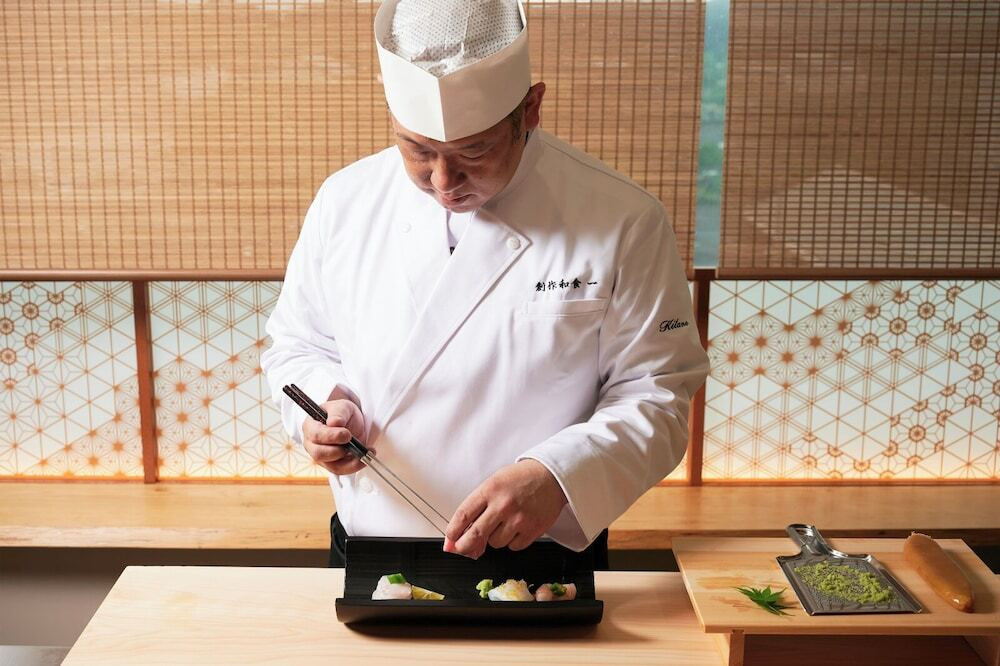 レストラン