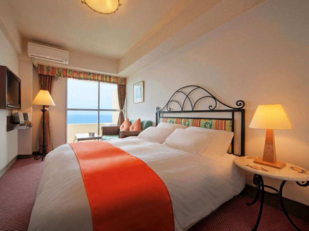 平砂浦ビーチホテル（ヘイサウラビーチホテル） / 1