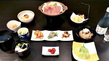 食事・飲み物 / 3