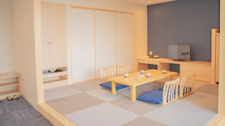 【2階:瑠璃】19年4月OPEN★定員5名/街側 [和洋室] [禁煙]