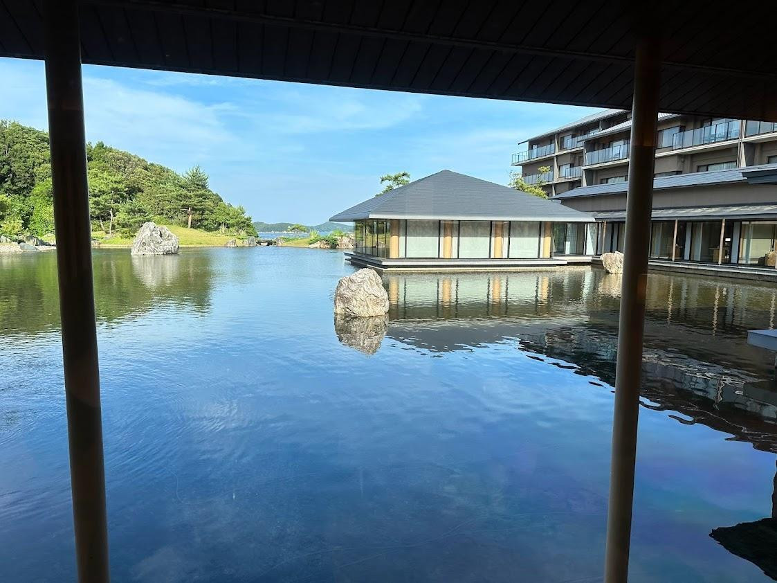 感嘆のため息が出てしまう優美な庭園3363195