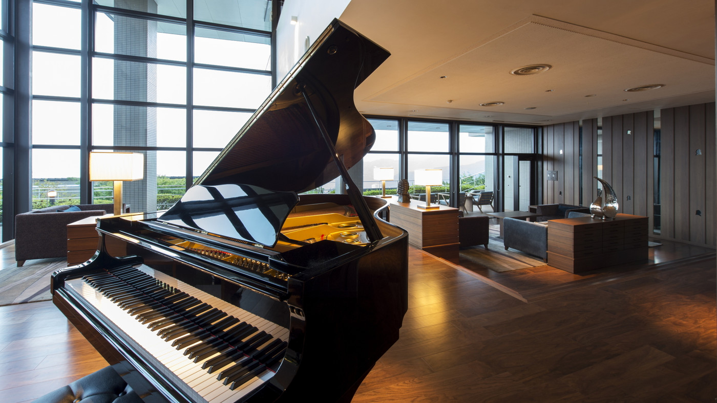 バッハの音楽と天然温泉に癒される！熱海一望の絶景ホテル4011305