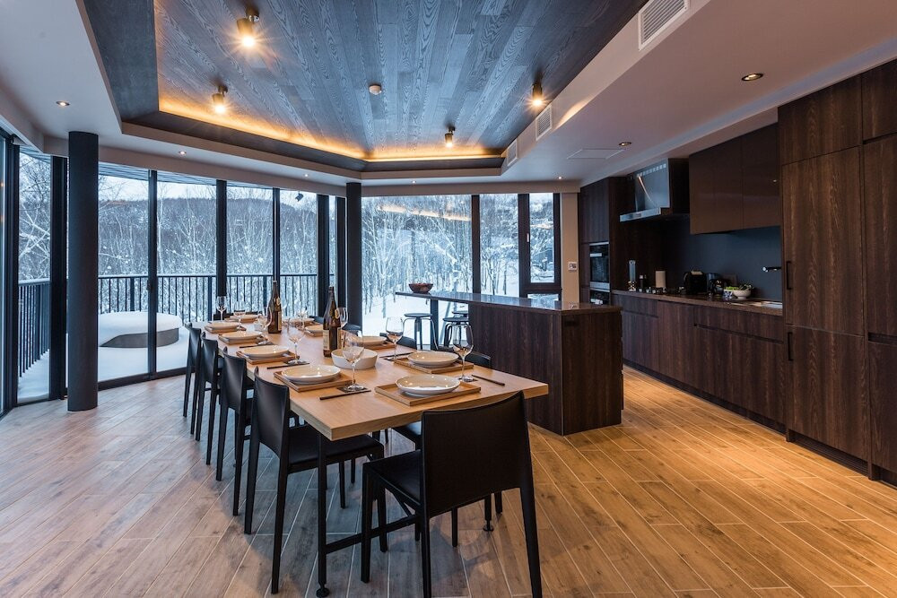 客室内のダイニングエリア