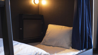 エコノミー 4 人部屋 ベッド (複数台) 禁煙